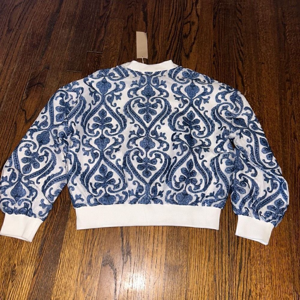 New Acoa Jacket - Picture 2 of 5